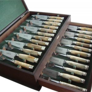 Juego de Tenedores y Cuchillos