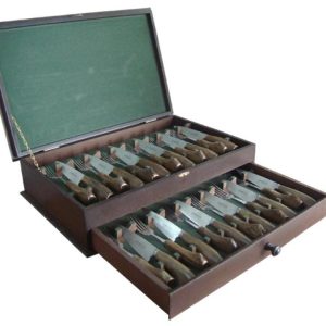 Juego de Tenedores y Cuchillos