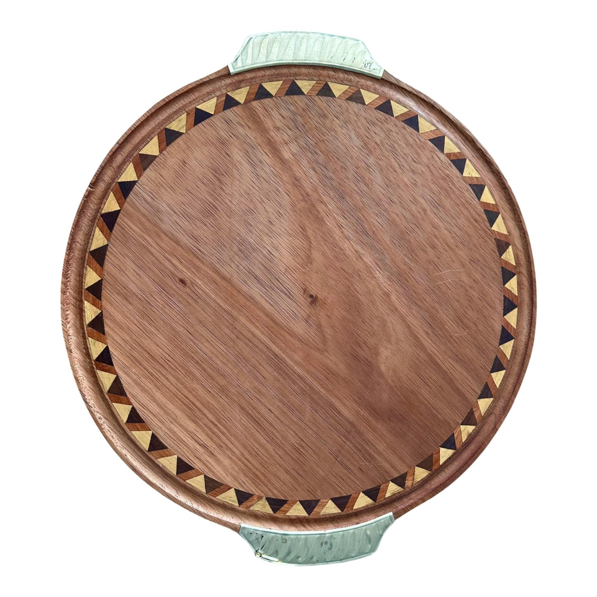 Tabla REDONDA Taraceada con manijas de Alpaca