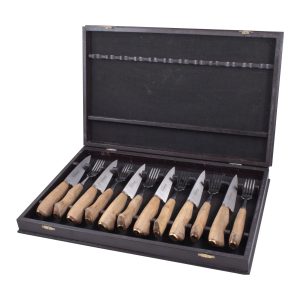 Juego de Tenedores y Cuchillos